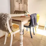 Rose Settle